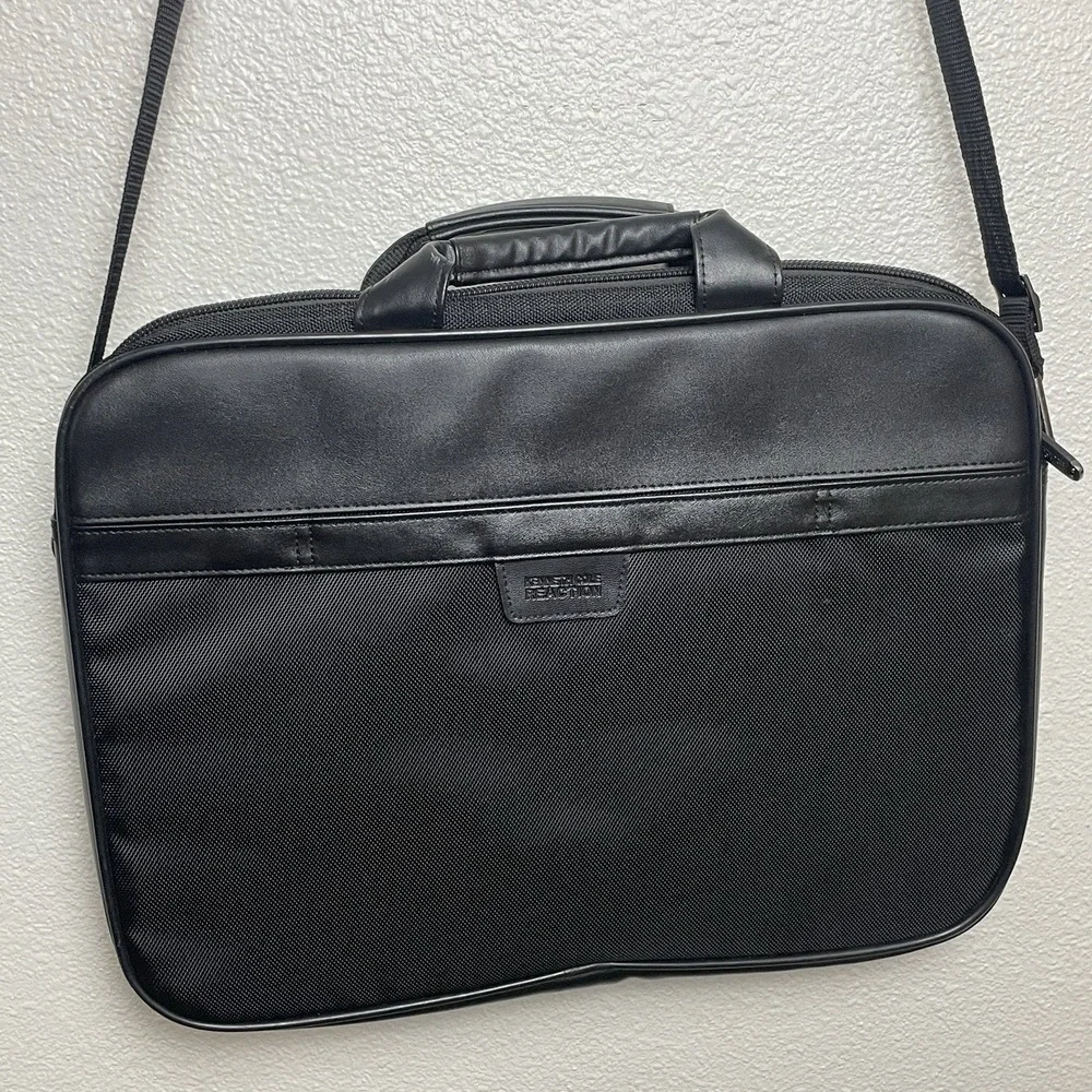 Kenneth Cole Reaction Black Soft Briefcase Messenger Bag Style 536390‎